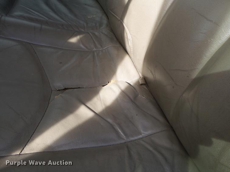 image for item DB7363 2002 Chevrolet Avalanche 1500 Crew Cab pickup truck