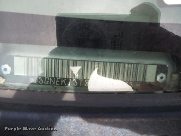 image for item DB7363 2002 Chevrolet Avalanche 1500 Crew Cab pickup truck