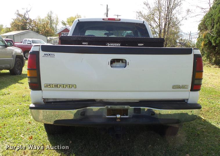 image for item DB7364 2004 GMC Sierra 2500HD Ext. Cab pickup truck