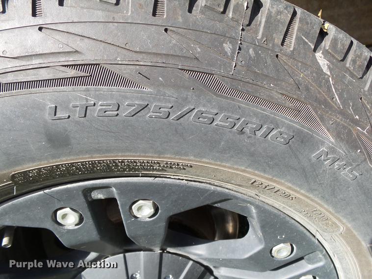 image for item DB7364 2004 GMC Sierra 2500HD Ext. Cab pickup truck