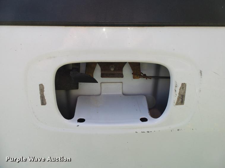 image for item DB7364 2004 GMC Sierra 2500HD Ext. Cab pickup truck