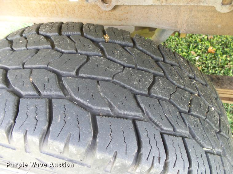 image for item DB7364 2004 GMC Sierra 2500HD Ext. Cab pickup truck