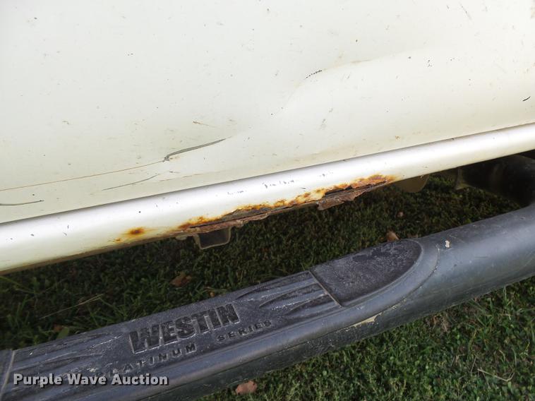 image for item DB7364 2004 GMC Sierra 2500HD Ext. Cab pickup truck