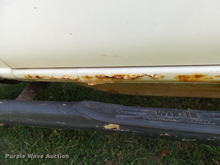 image for item DB7364 2004 GMC Sierra 2500HD Ext. Cab pickup truck