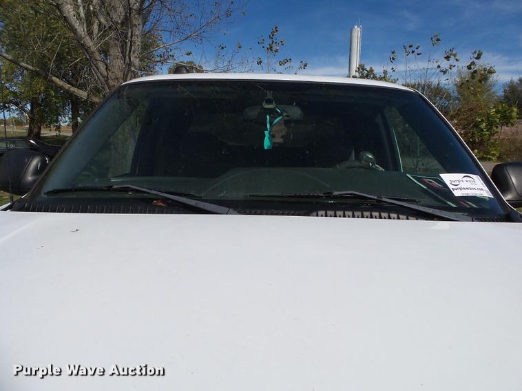 image for item DB7364 2004 GMC Sierra 2500HD Ext. Cab pickup truck