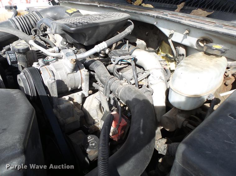 image for item DB7364 2004 GMC Sierra 2500HD Ext. Cab pickup truck