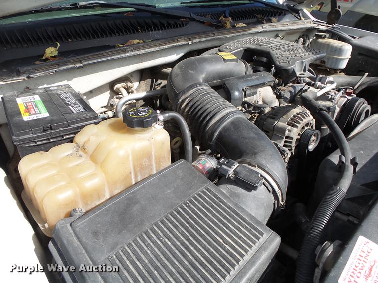 image for item DB7364 2004 GMC Sierra 2500HD Ext. Cab pickup truck