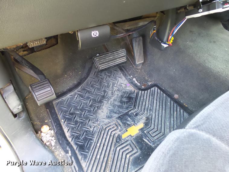 image for item DB7364 2004 GMC Sierra 2500HD Ext. Cab pickup truck