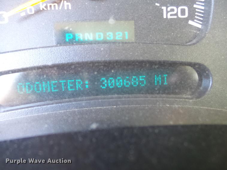 image for item DB7364 2004 GMC Sierra 2500HD Ext. Cab pickup truck