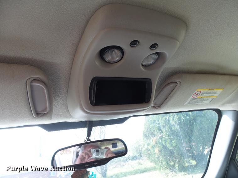 image for item DB7364 2004 GMC Sierra 2500HD Ext. Cab pickup truck