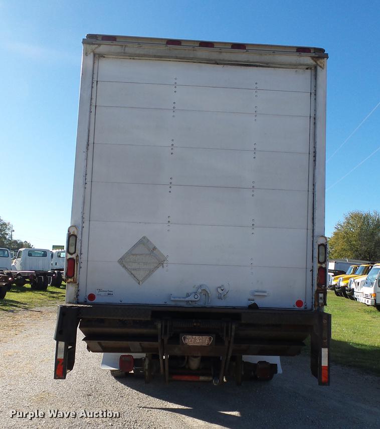 image for item DB7365 2001 International 4700 box truck