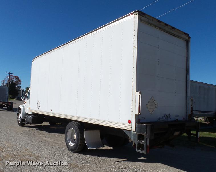 image for item DB7365 2001 International 4700 box truck