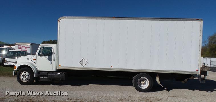 image for item DB7365 2001 International 4700 box truck