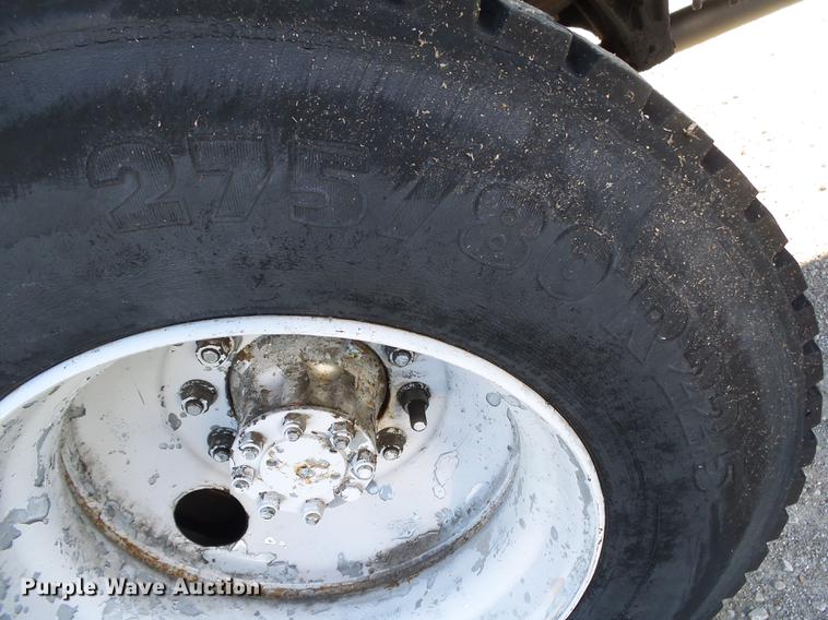 image for item DB7365 2001 International 4700 box truck