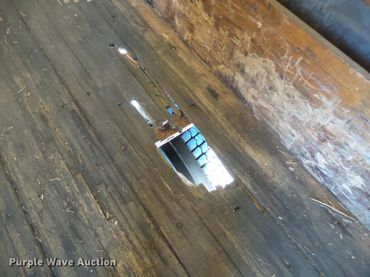 image for item DB7365 2001 International 4700 box truck