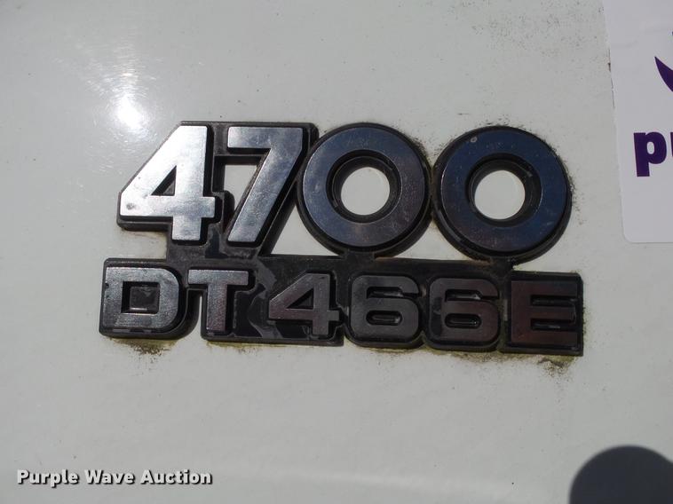 image for item DB7365 2001 International 4700 box truck