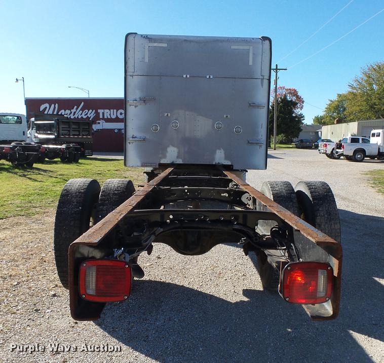 image for item DB7366 2006 Freightliner Business Class M2 truck chassis