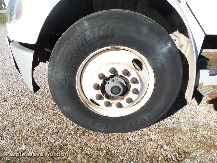 image for item DB7366 2006 Freightliner Business Class M2 truck chassis