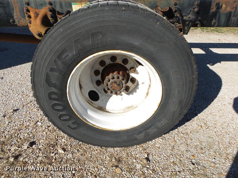 image for item DB7366 2006 Freightliner Business Class M2 truck chassis