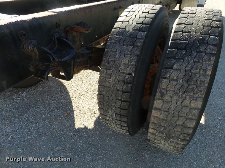 image for item DB7366 2006 Freightliner Business Class M2 truck chassis