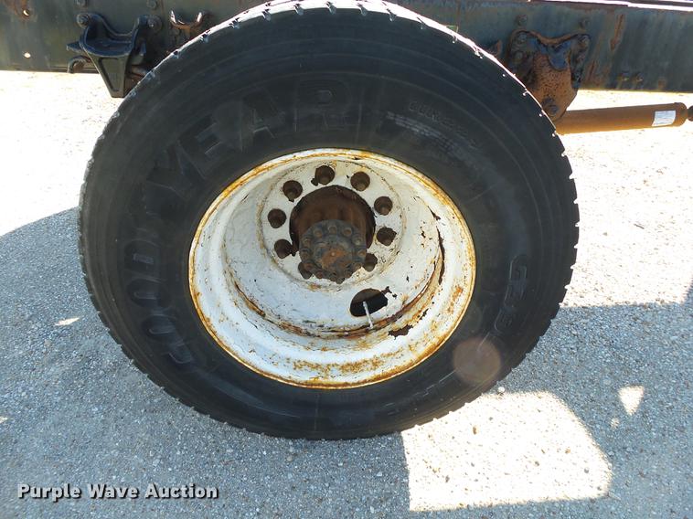 image for item DB7366 2006 Freightliner Business Class M2 truck chassis