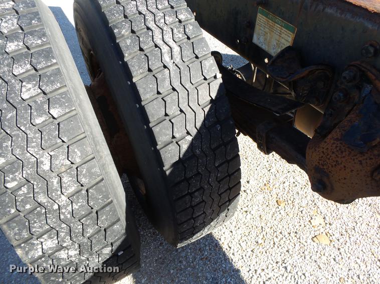 image for item DB7366 2006 Freightliner Business Class M2 truck chassis