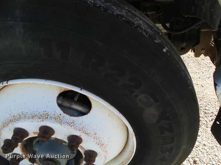 image for item DB7366 2006 Freightliner Business Class M2 truck chassis