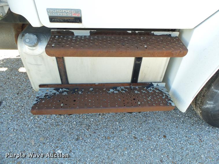 image for item DB7366 2006 Freightliner Business Class M2 truck chassis