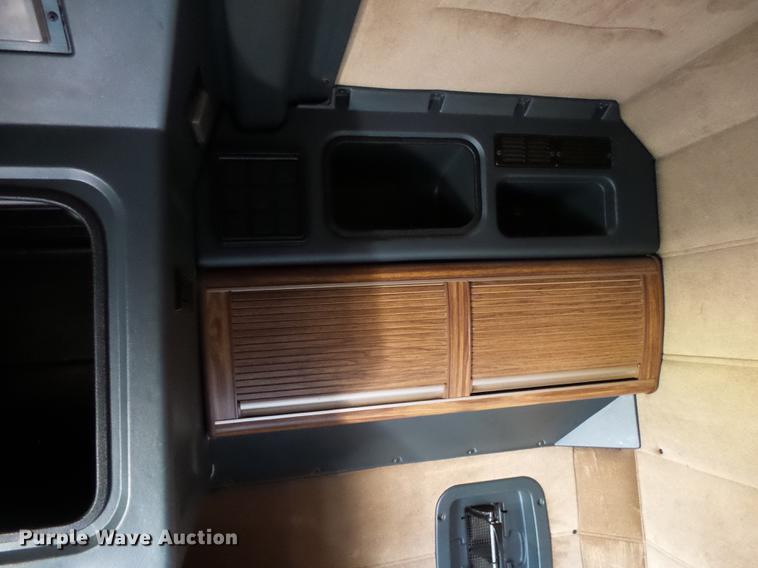 image for item DB7366 2006 Freightliner Business Class M2 truck chassis