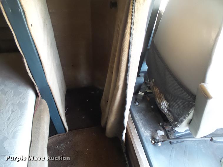 image for item DB7366 2006 Freightliner Business Class M2 truck chassis