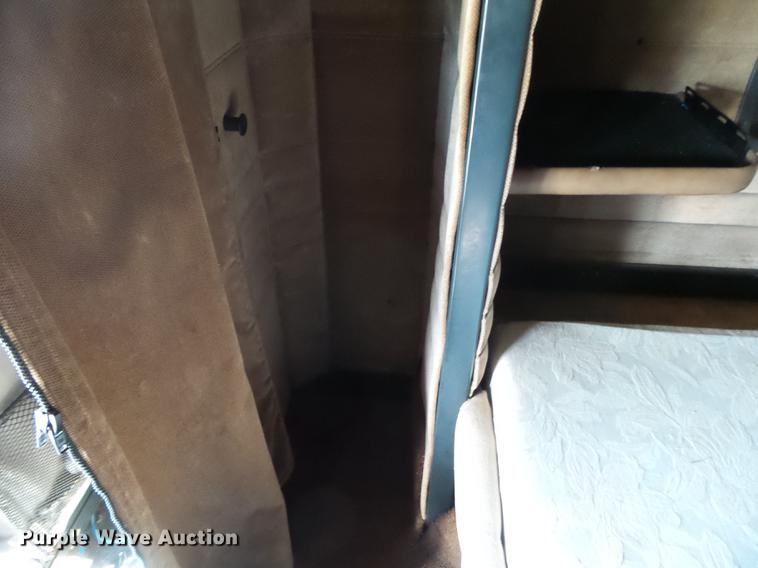 image for item DB7366 2006 Freightliner Business Class M2 truck chassis