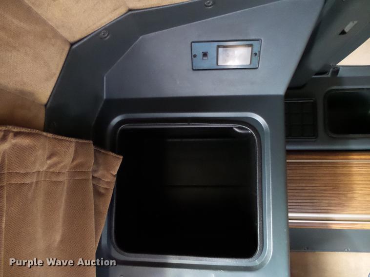 image for item DB7366 2006 Freightliner Business Class M2 truck chassis