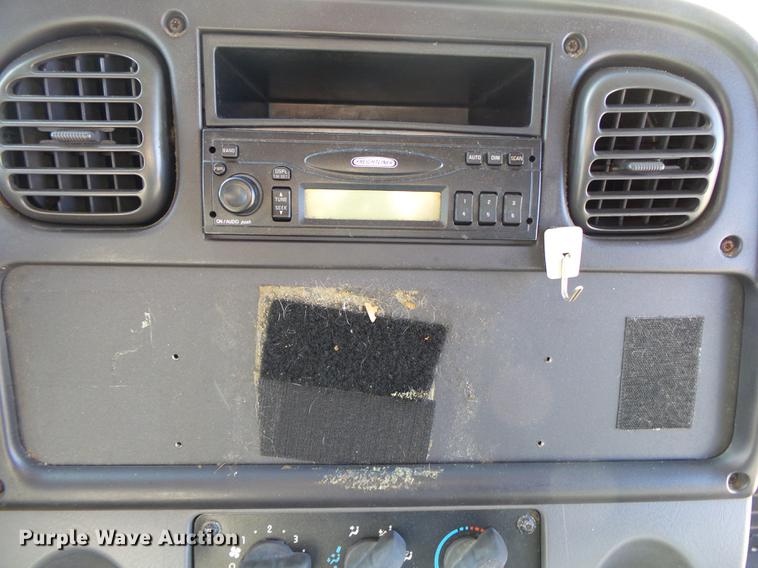 image for item DB7366 2006 Freightliner Business Class M2 truck chassis