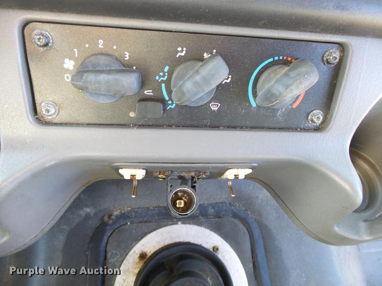 image for item DB7366 2006 Freightliner Business Class M2 truck chassis