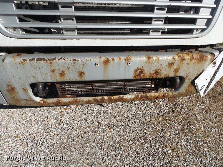 image for item DB7366 2006 Freightliner Business Class M2 truck chassis