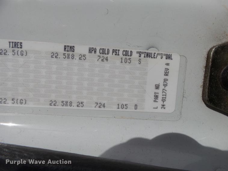 image for item DB7366 2006 Freightliner Business Class M2 truck chassis