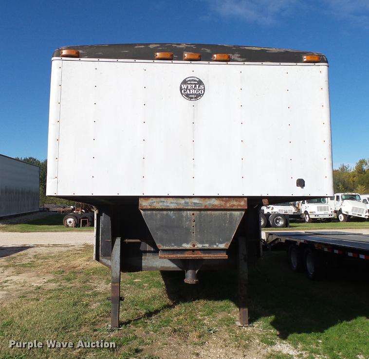 image for item DB7367 1988 Wells Cargo CVG3225 enclosed cargo trailer