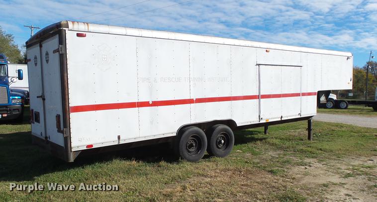 image for item DB7367 1988 Wells Cargo CVG3225 enclosed cargo trailer