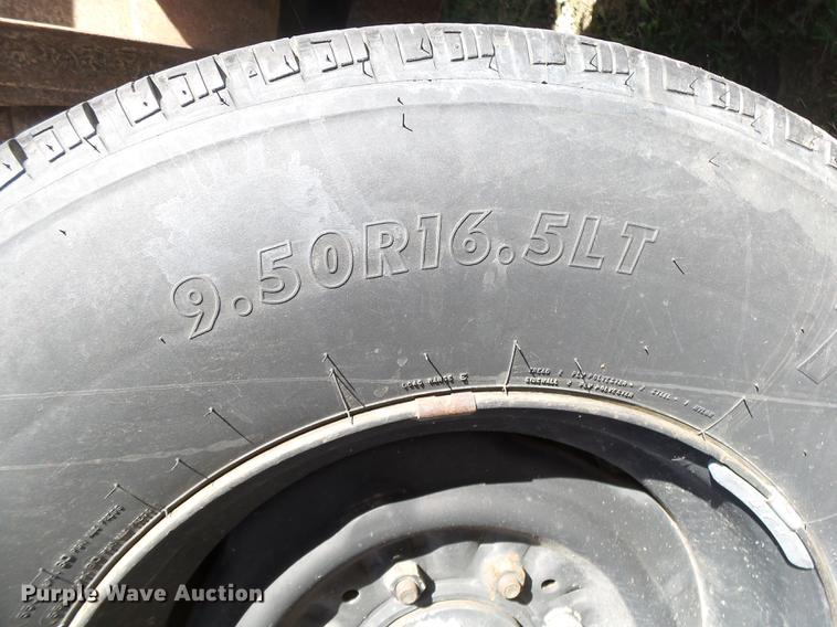 image for item DB7367 1988 Wells Cargo CVG3225 enclosed cargo trailer