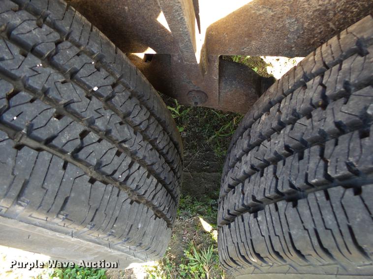 image for item DB7367 1988 Wells Cargo CVG3225 enclosed cargo trailer