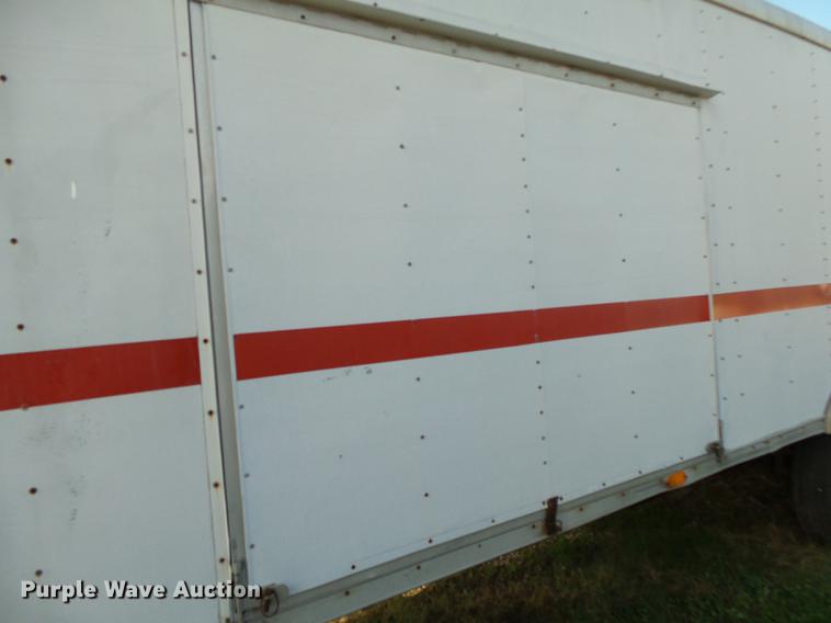 image for item DB7367 1988 Wells Cargo CVG3225 enclosed cargo trailer