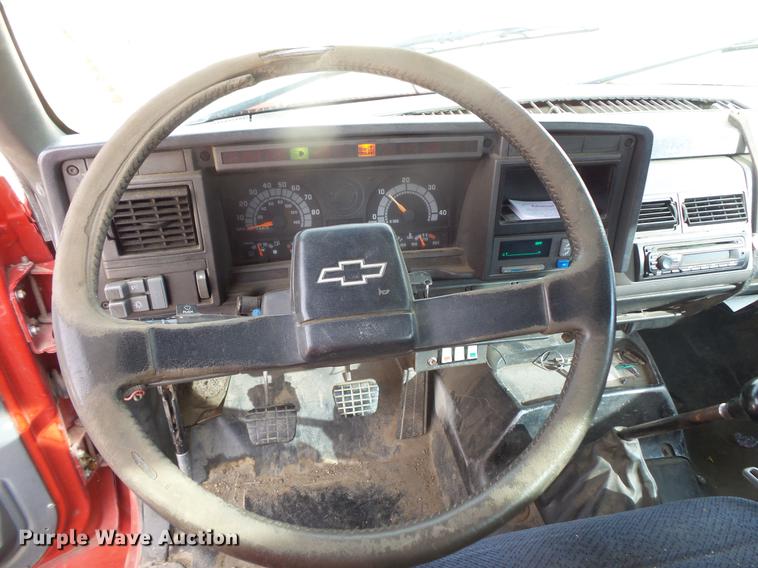 image for item DB8043 1998 Chevrolet C6500 rollback truck