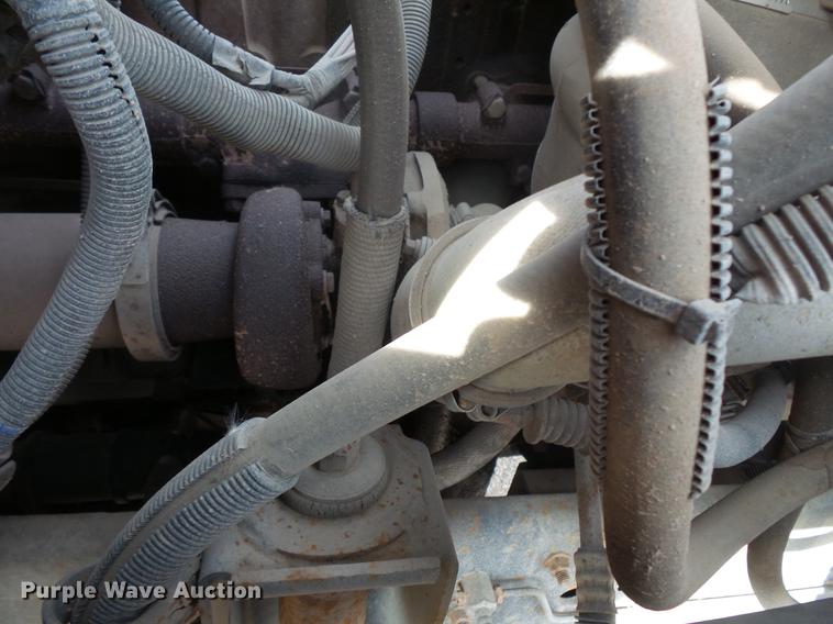 image for item DB8043 1998 Chevrolet C6500 rollback truck