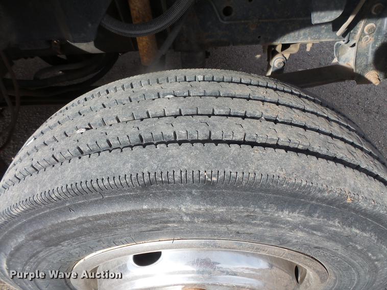 image for item DB8043 1998 Chevrolet C6500 rollback truck