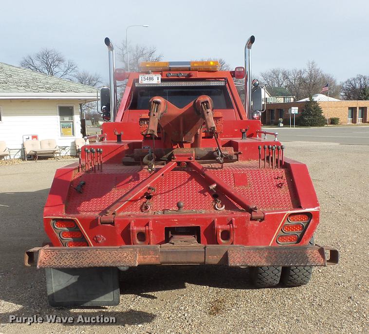 image for item DB8044 1994 Chevrolet Kodiak wrecker truck