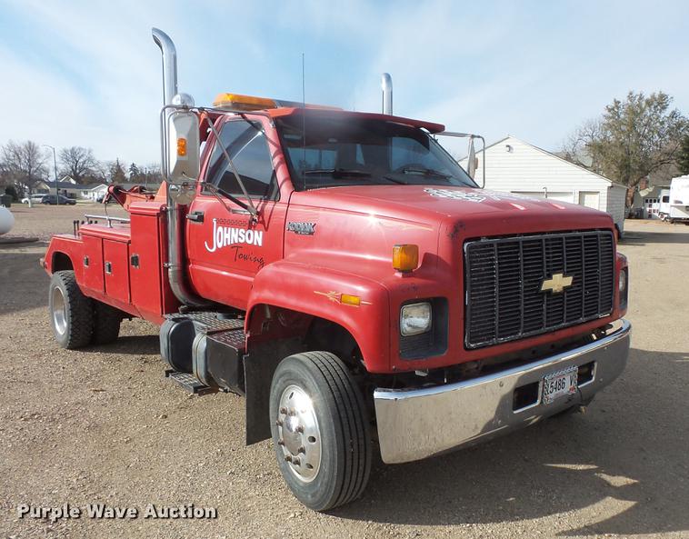 image for item DB8044 1994 Chevrolet Kodiak wrecker truck