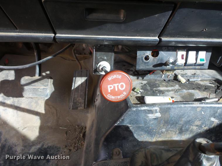 image for item DB8044 1994 Chevrolet Kodiak wrecker truck