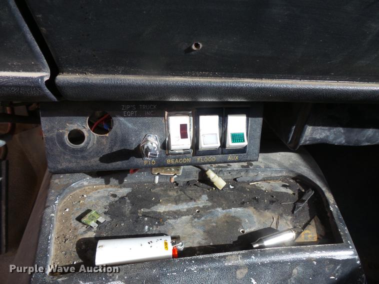 image for item DB8044 1994 Chevrolet Kodiak wrecker truck