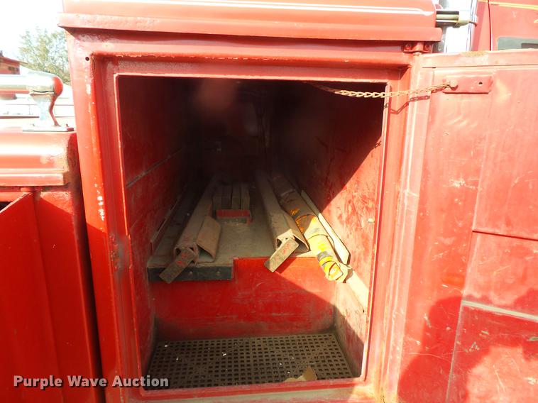 image for item DB8044 1994 Chevrolet Kodiak wrecker truck