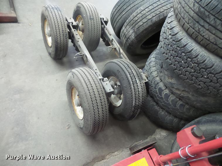 image for item DB8044 1994 Chevrolet Kodiak wrecker truck